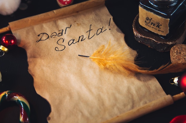 Lettre au Père Noël encrier décor de Noël plume