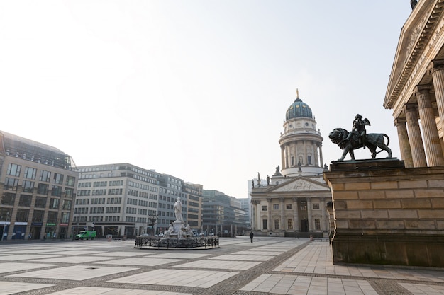 Lever du soleil dans le quartier de Berlin Mitte, Allemagne