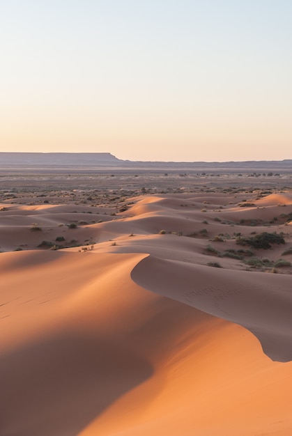 Lever du soleil du désert