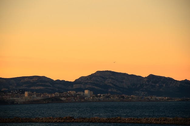 Lever du soleil à Marseille