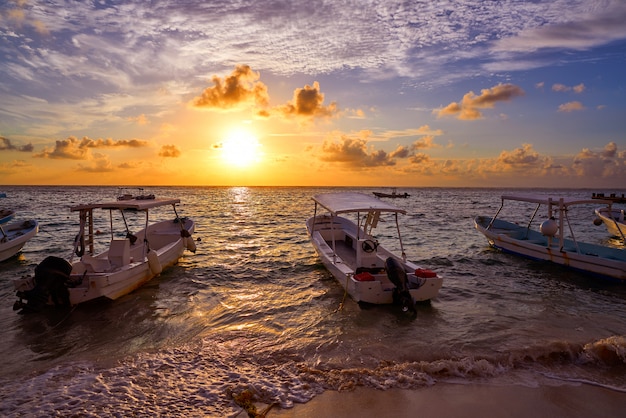 Lever du soleil sur la Riviera Maya au Mexique