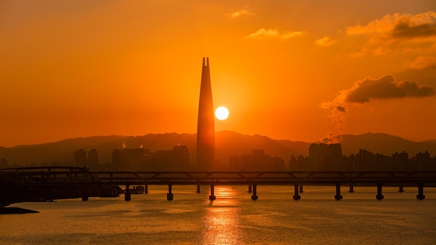 Lever du soleil de la ville de Séoul et rivière Han Corée du Sud