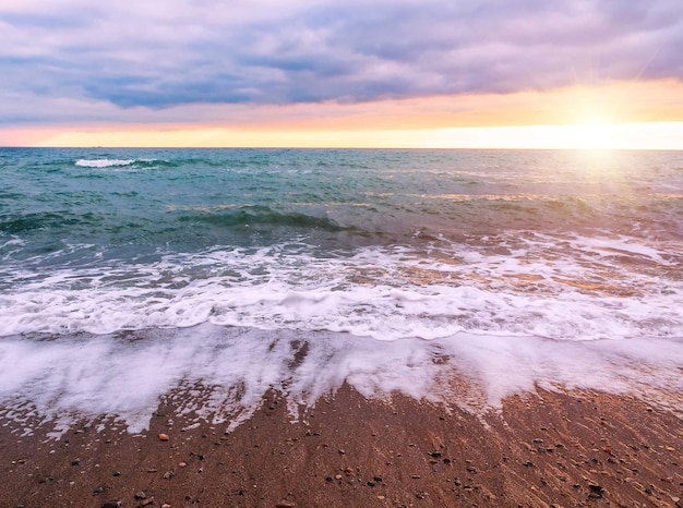 lever de soleil sur la mer