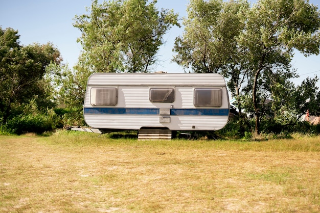 Une Liberté De Déplacement Avec Camping-car, Camping En Pleine Nature