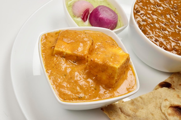 Libre de Shahi Paneer dans la plaque alimentaire