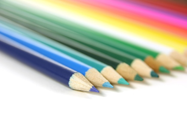 Lignes de crayons de couleur