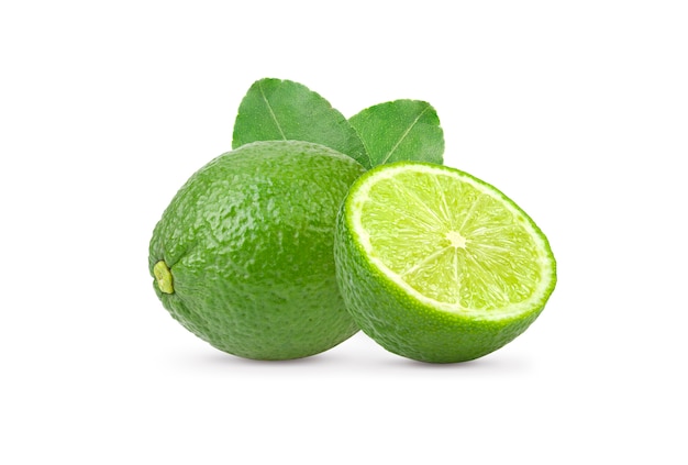 Limes avec feuilles isolées