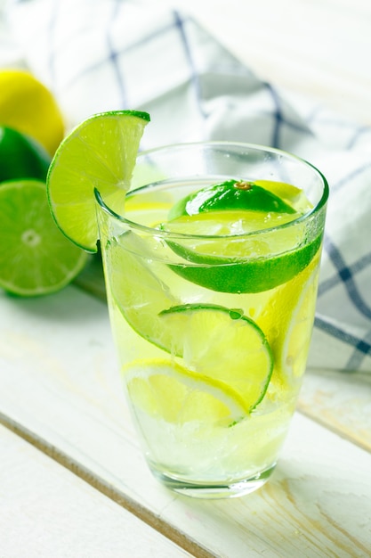 Limonade au citron frais