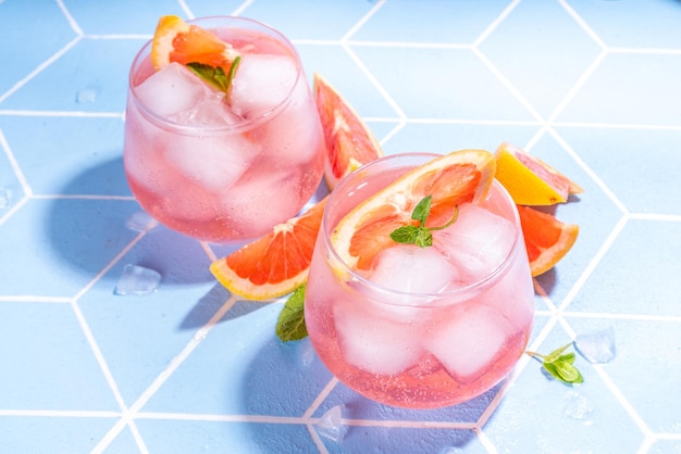 Limonade au pamplemousse rose