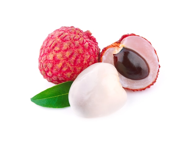 Litchi isolé sur blanc