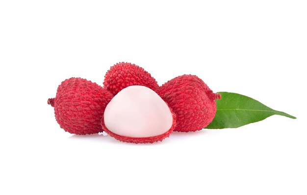 Litchi isolé sur fond blanc