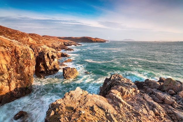 Le littoral accidenté et les falaises de Hushinish