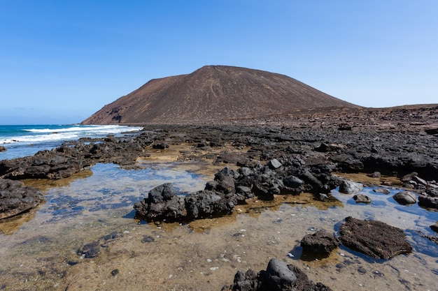 littoral devant le volcan caldera, îlot de Lobos