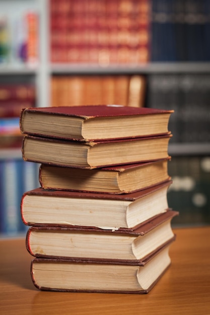 Livre de bibliothèque pile de l'université de prêt de l'étagère du droit