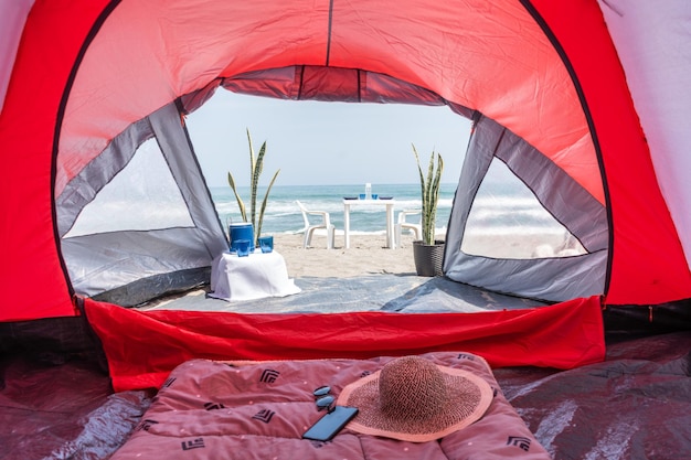 Livre photo d'un camp sur la plage au Pérou