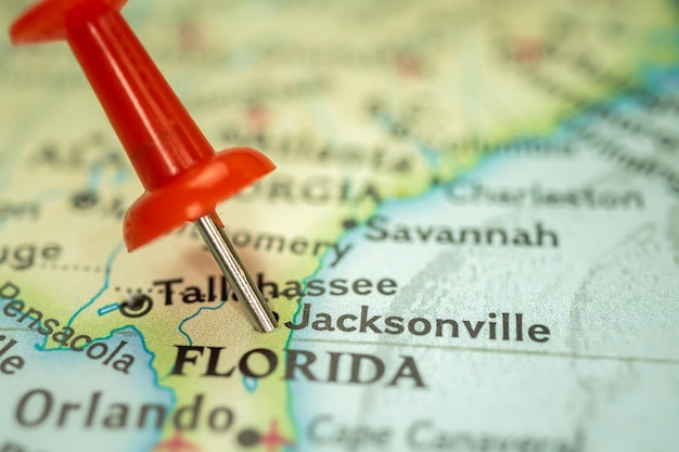 Localisation de la ville de Jacksonville en Floride carte avec punaise rouge pointant gros plan USA États-Unis d'Amérique