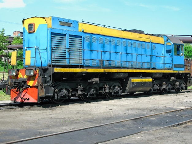 Locomotive diesel de manœuvre sur les voies ferrées