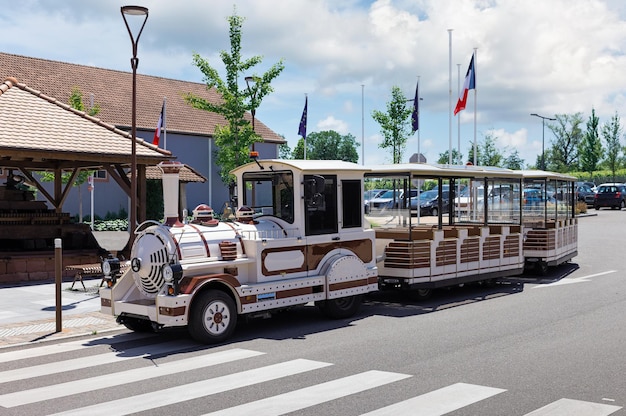 Locomotive à vapeur touristique sur la commune d'Eguisheim