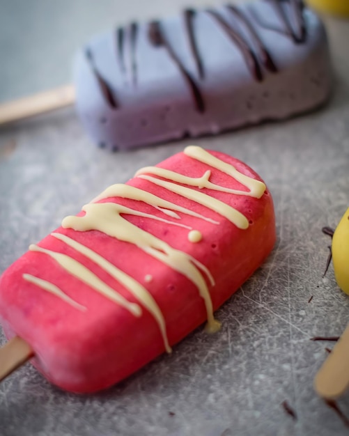 Lolipope congelé à la glace aux fruits fraîches