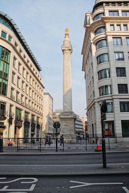 Londres, Royaume-Uni - 29 Avril 2011 : Monument du Grand Incendie de Londres dans le centre-ville de Londres au Royaume-Uni