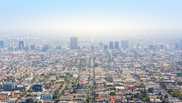 Los Angeles avec des bâtiments urbains