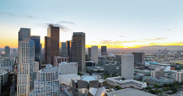 Los angeles skyline et gratte-ciel du centre-ville de los angeles vue aérienne centre d'affaires de la ville de los