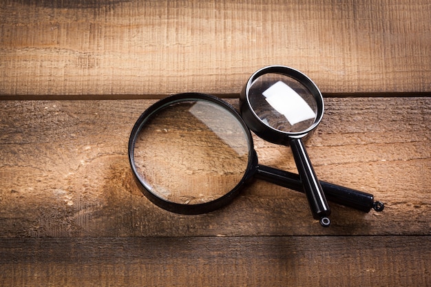 Loupe sur le plancher en bois