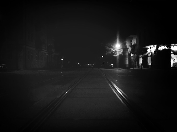 Photo lumière de rue éclairée la nuit