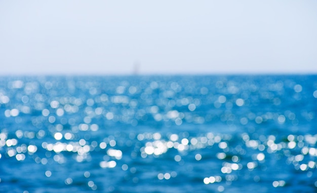 Lumières sur fond de mer Vagues