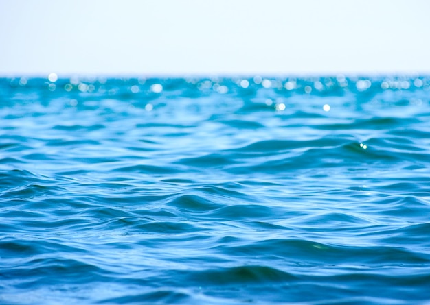 Lumières sur fond de mer Vagues