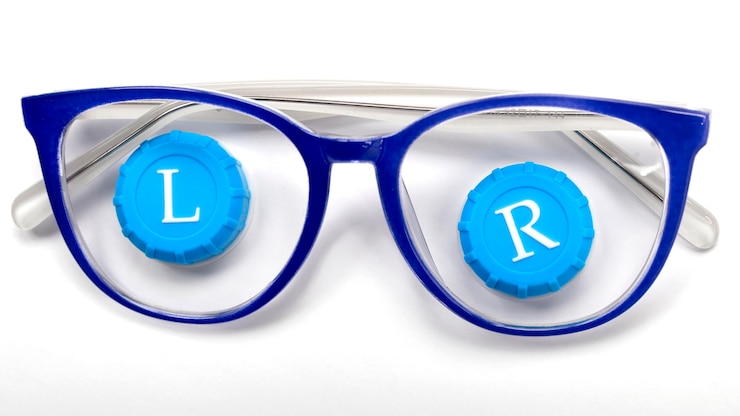 Photo lunettes modernes avec lentilles de contact