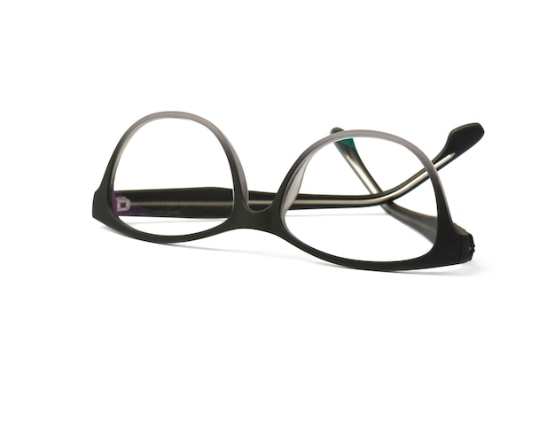 Lunettes oeil noir isolé sur blanc