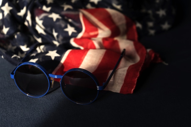 Lunettes de soleil et drapeau américain Fête de l'indépendance du 4 juillet aux États-Unis.