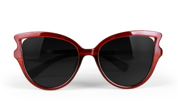 Lunettes de soleil rouge isolé sur fond blanc