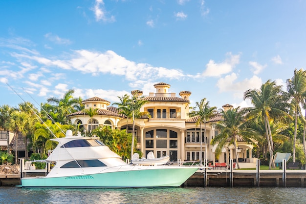 Luxe Waterfront Mansion à Fort Lauderdale en Floride