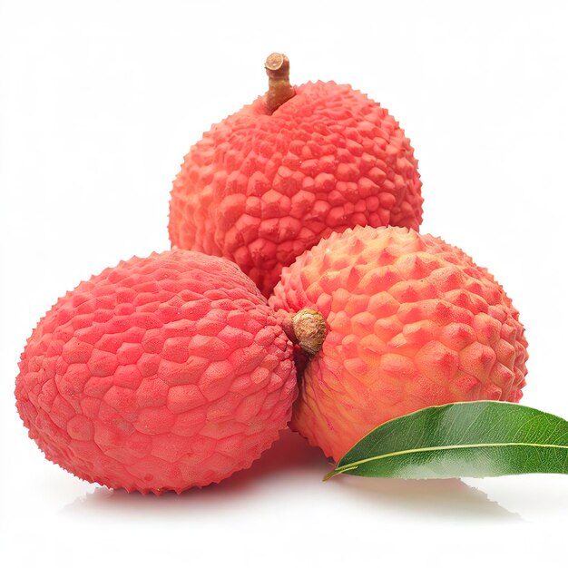 Lychees frais isolés sur fond blanc