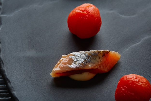 Maca sardine aux tomates osmotisées