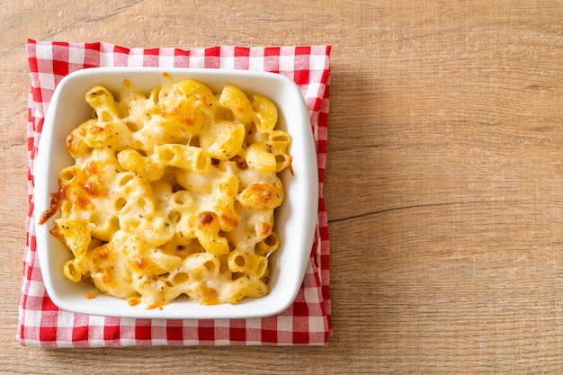 macaroni au fromage, pâtes macaronis à la sauce au fromage - à l'américaine