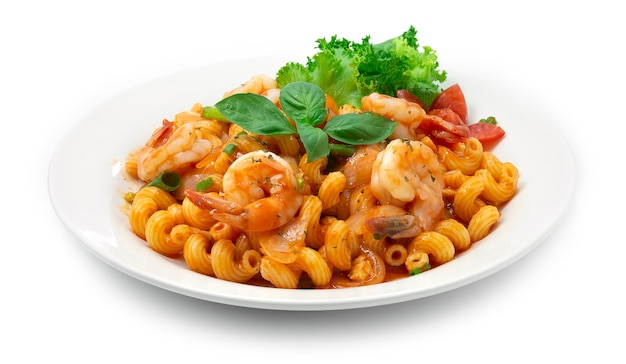 Macaroni aux crevettes avec sauce tomate