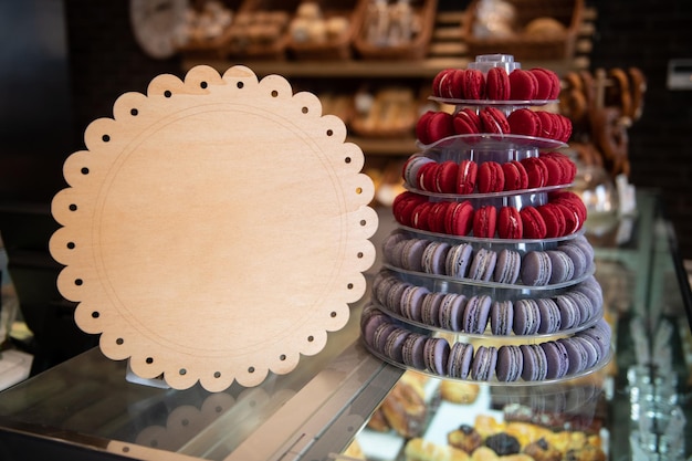 Macarons colorés Dessert sur l'étagère à vendre