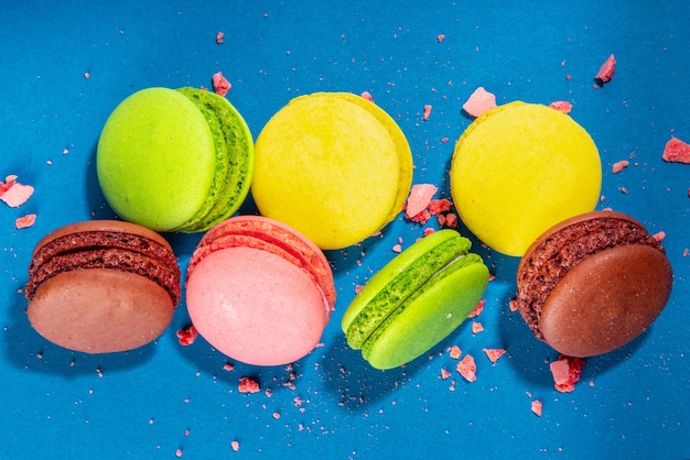 Macarons colorés