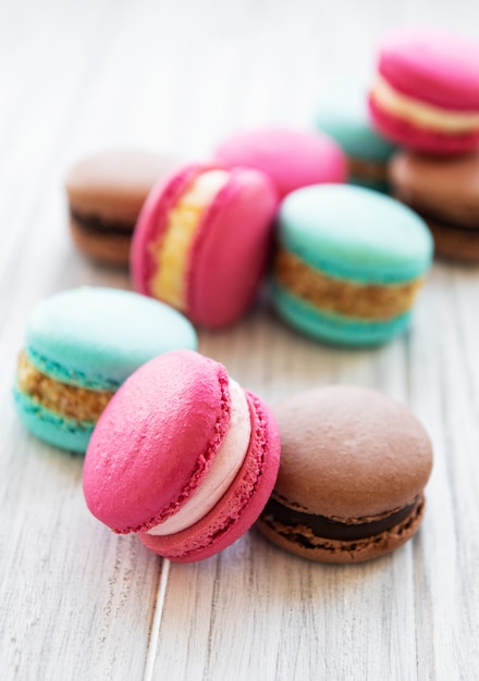 Macarons colorés