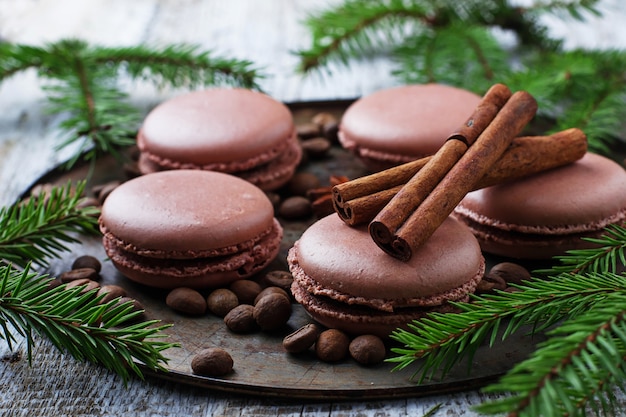 Macarons français avec grains de café