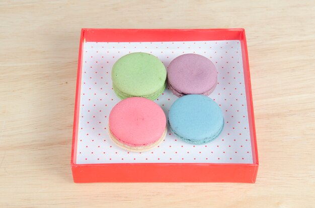 Photo macarons français sucrés et colorés