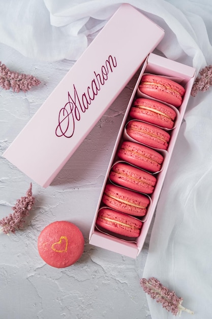 Macarons roses pour la Saint Valentin