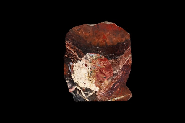 Macro pierre jaspe minéral sur fond noir