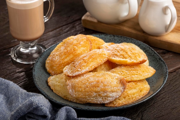 Madeleines traditionnelles au sucre saupoudré