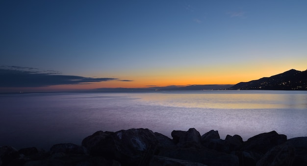 magnifique coucher de soleil sur la côte ligure à Camogli