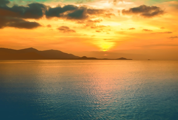 Magnifique coucher de soleil sur l'île, Koh Samui,