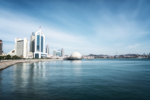 Le magnifique littoral et le paysage architectural de Qingdao